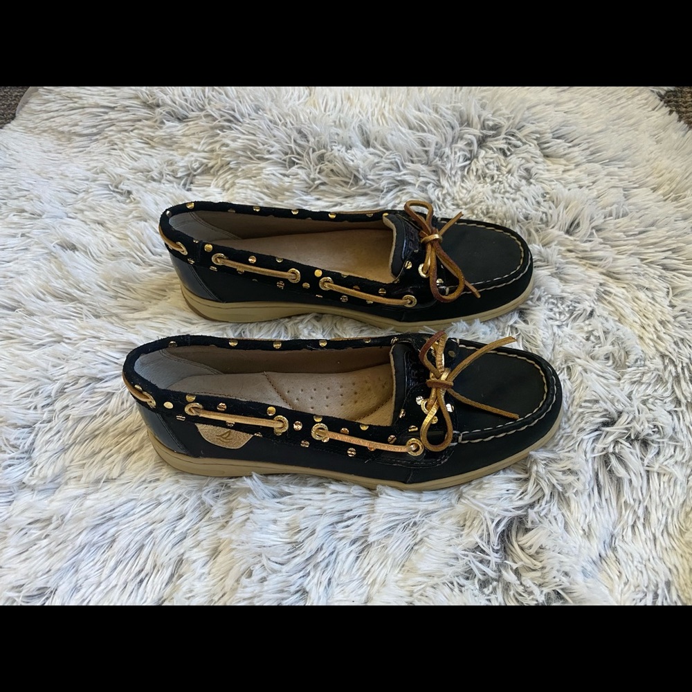 7.5 women’s Sperry boat shoes
